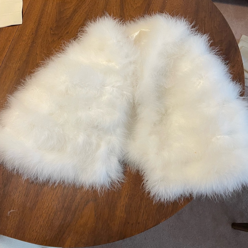 Elegant White Marabou Shawl